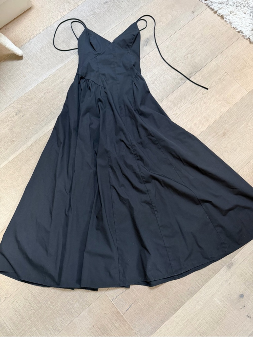 Abercrombie & Fitch Black V-Neck Spaghetti-Strap Dress - Picture 9 of 9